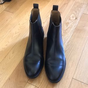 New Never Worn Everlane Chelsea Boots - Sz 10